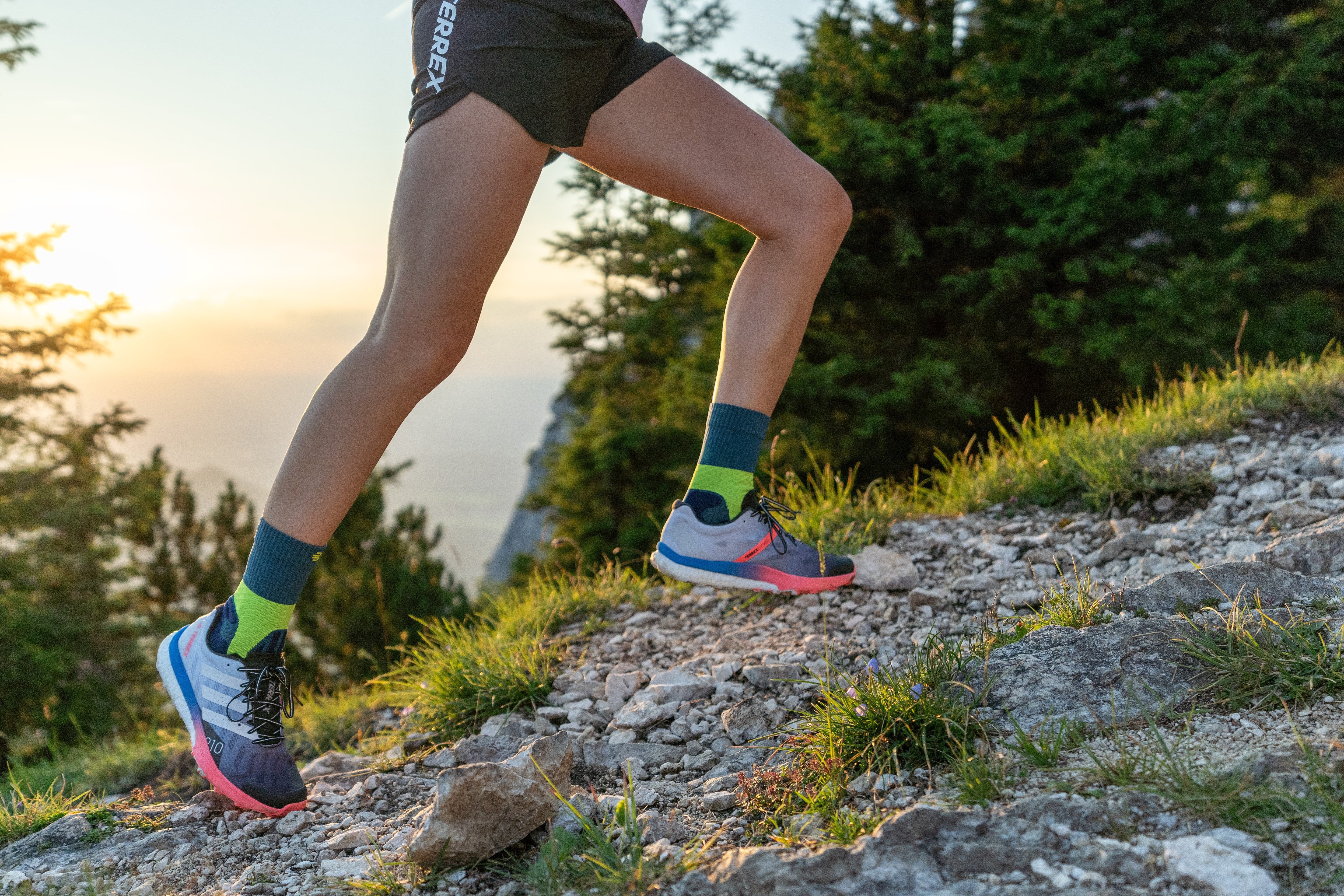 Trail Run Compression Sock - Mid Cut, Bright Lemon