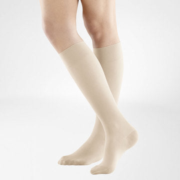 VenoTrain act Cotton knæstrømpe med kompression